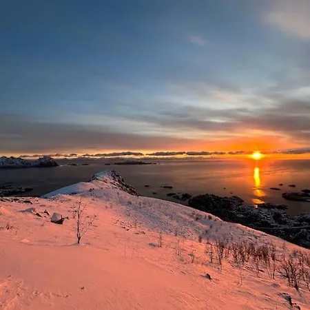 Holiday home Romslig Bolig- Idyllisk Og Sentralt Beliggende I Svolvaer