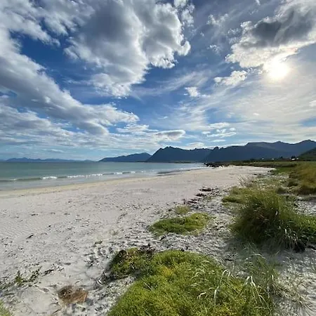 Romslig Bolig- Idyllisk Og Sentralt Beliggende I Holiday home Svolvaer